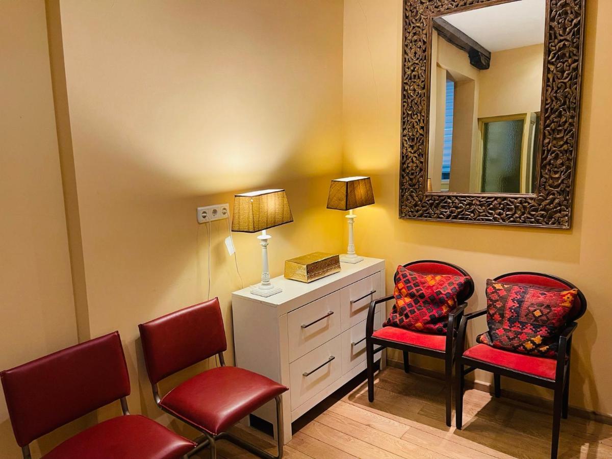 Bed & Breakfast Red Light District Canal View *